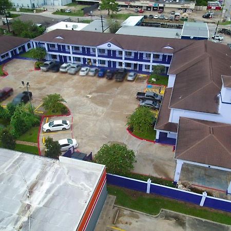 Scottish Inn And Suites Houston-Jones Road Louetta ภายนอก รูปภาพ