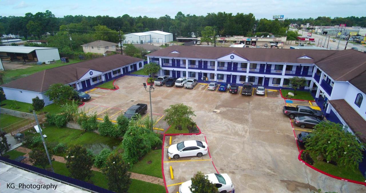 Scottish Inn And Suites Houston-Jones Road Louetta ภายนอก รูปภาพ
