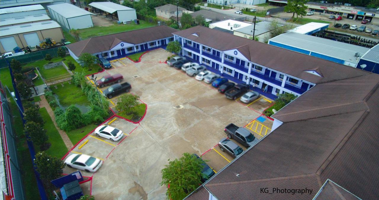 Scottish Inn And Suites Houston-Jones Road Louetta ภายนอก รูปภาพ