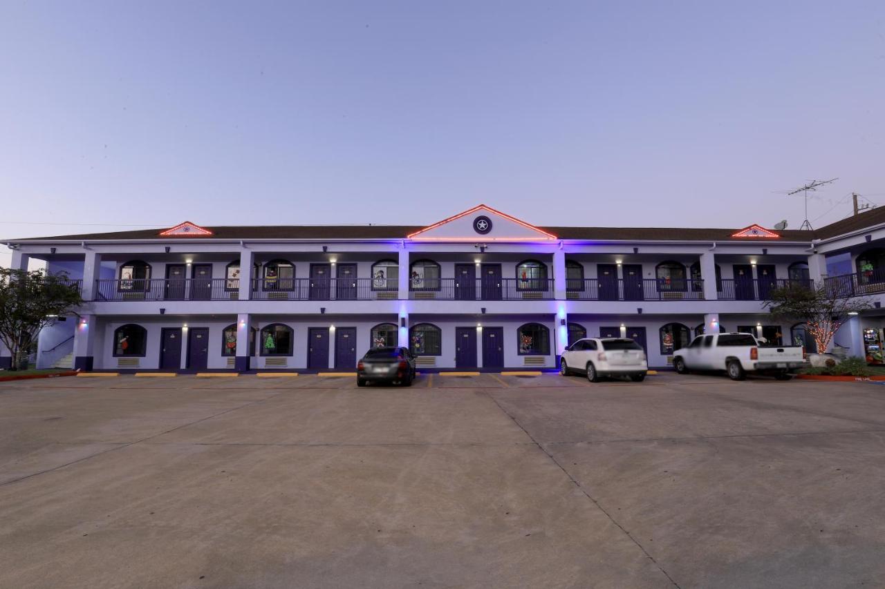 Scottish Inn And Suites Houston-Jones Road Louetta ภายนอก รูปภาพ