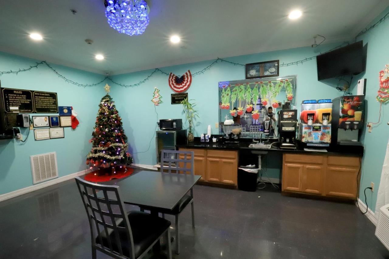 Scottish Inn And Suites Houston-Jones Road Louetta ภายนอก รูปภาพ